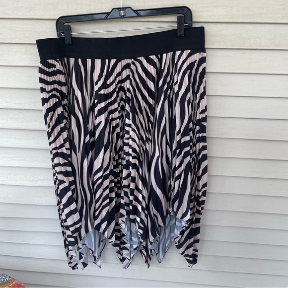 Shegul Elly Skirt in Zebra Print Size M (16/18) (NWT) - Picture 5 of 9